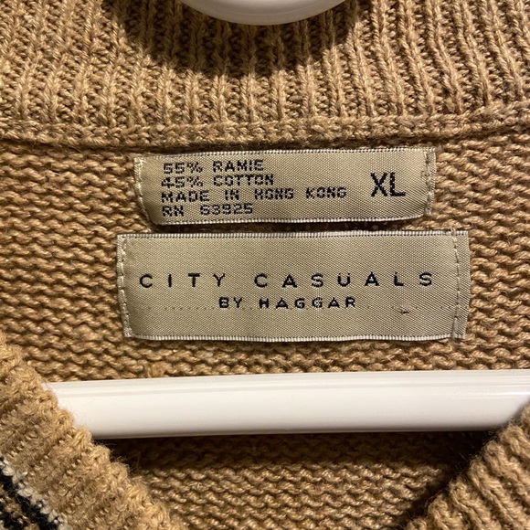 Sweater vest - Picture 2 of 2